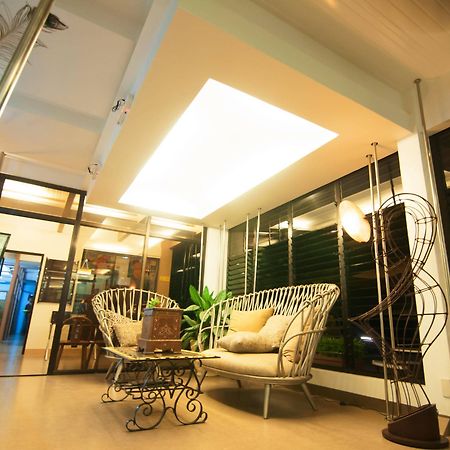Avenue One Hotel Upper Digos Bagian luar foto